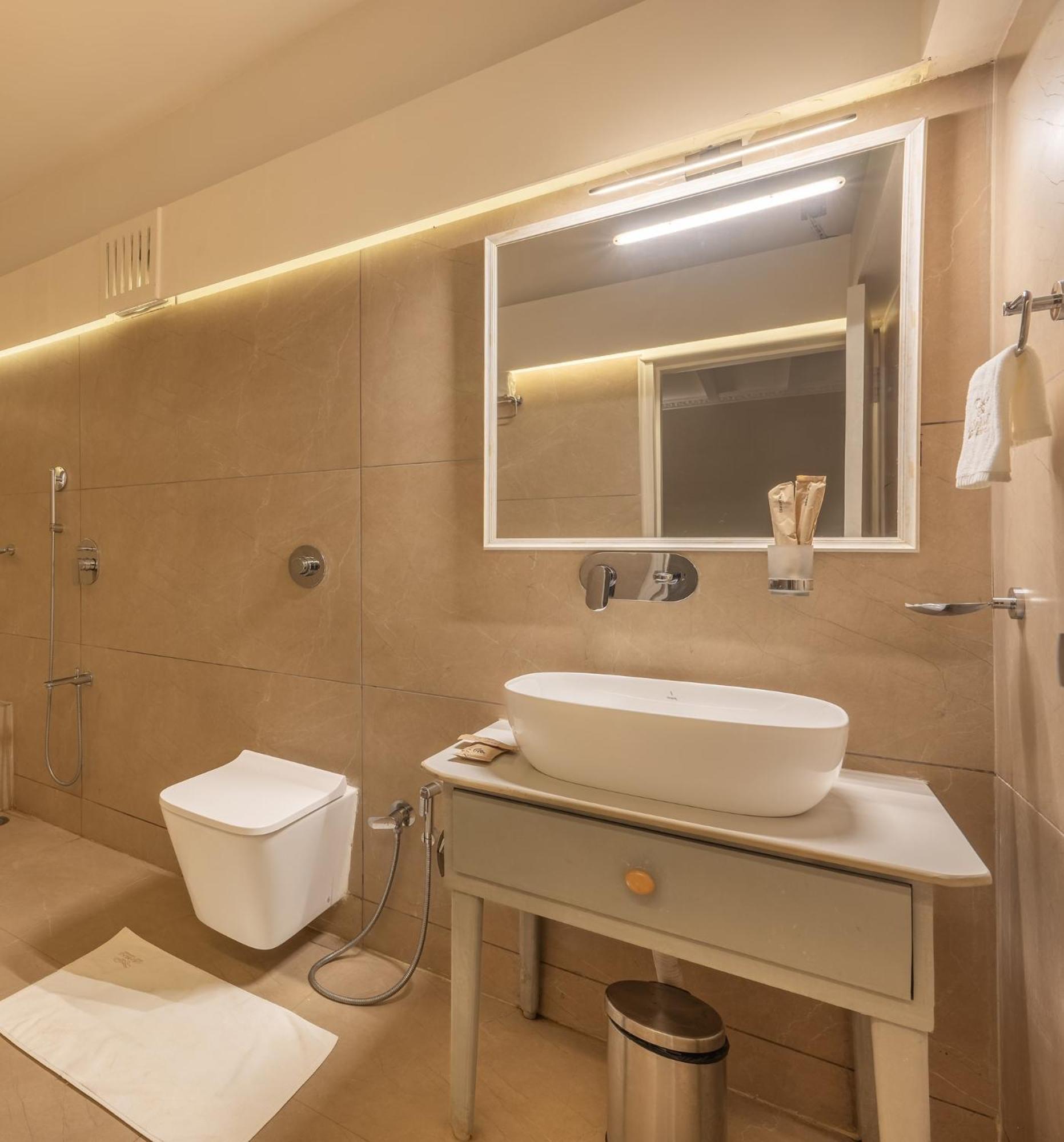Echor Samara Morjim Goa Sea View Restro Hotel Exterior photo
